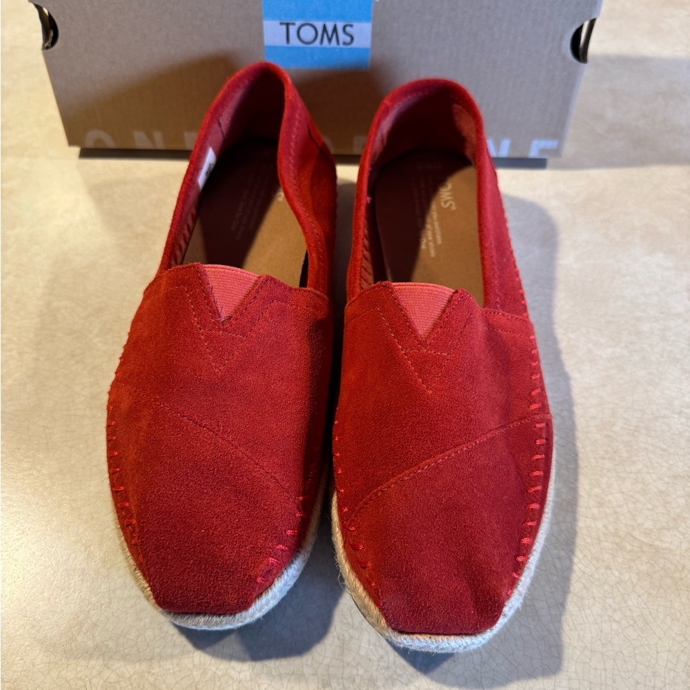 TOMS Women’s Red Suede Rope Sole Shoes Loafers 9.5